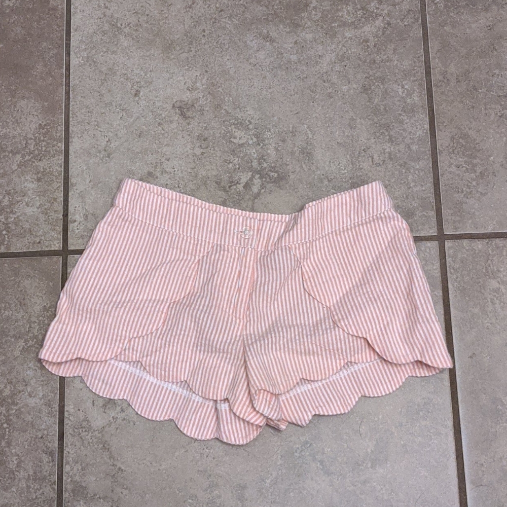 Pink & white candy striped scalloped shorts